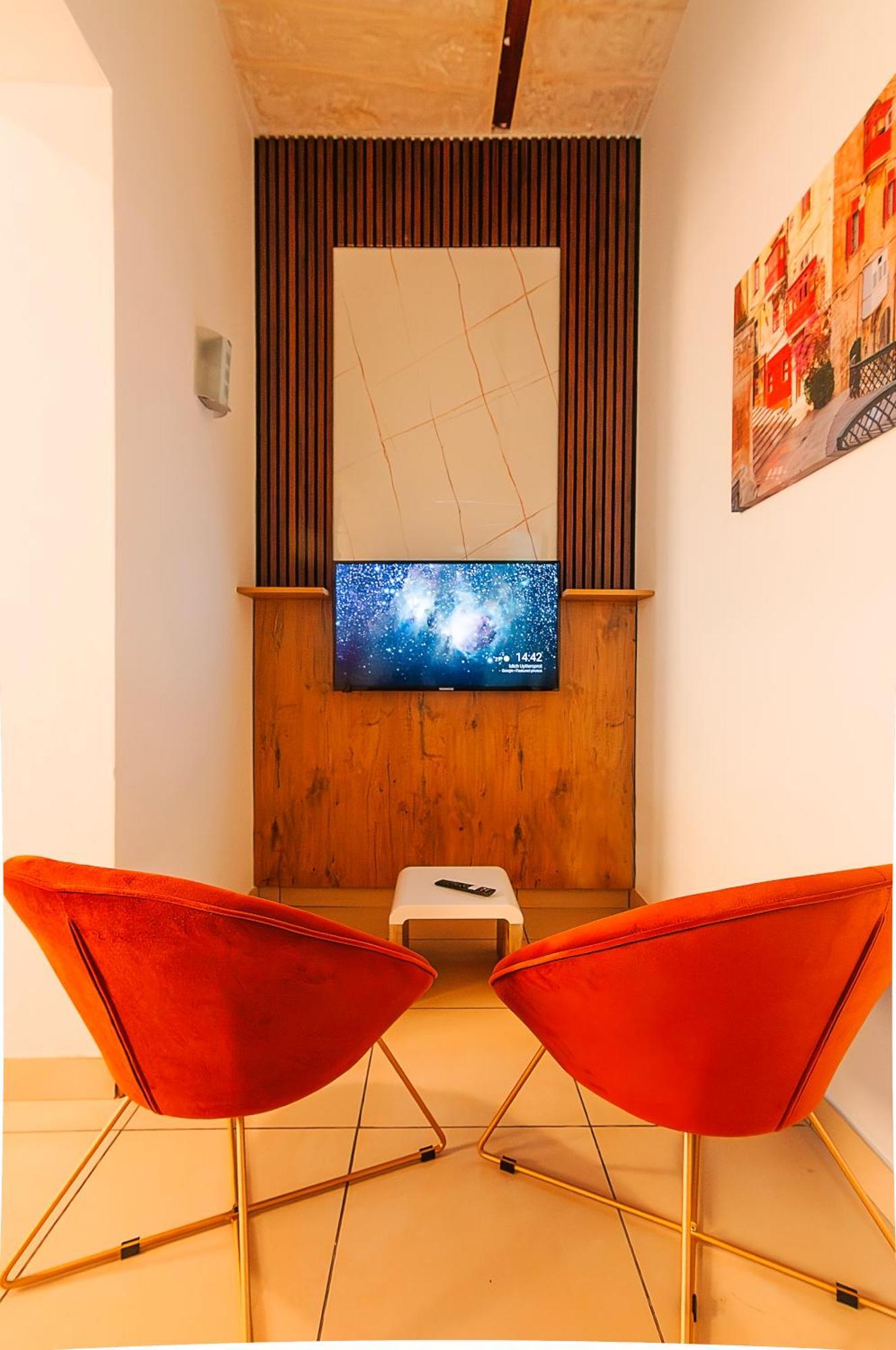 Collection - St Patricks Apts * La Valette